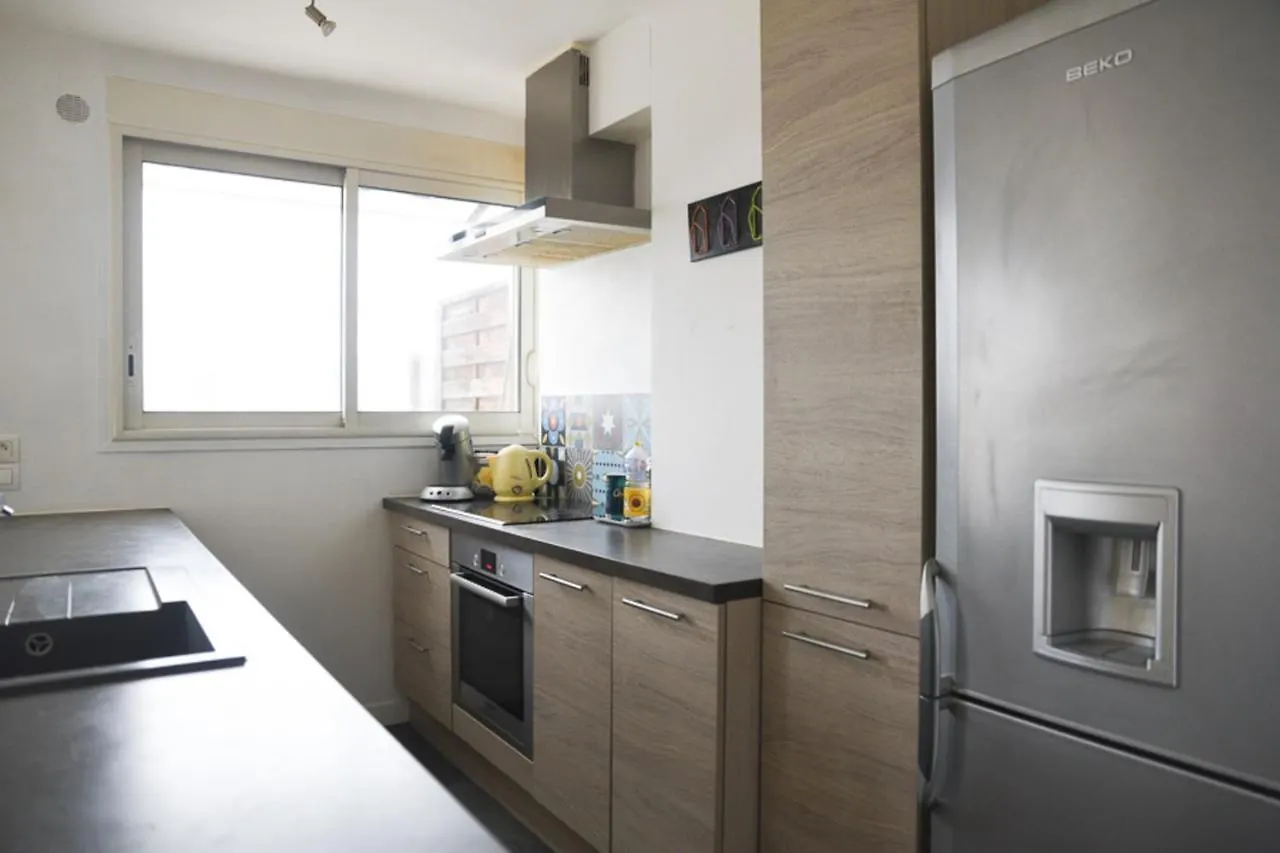 50 M Unoverlooked Nest With Eiffel Tower View Paris 0*,  France